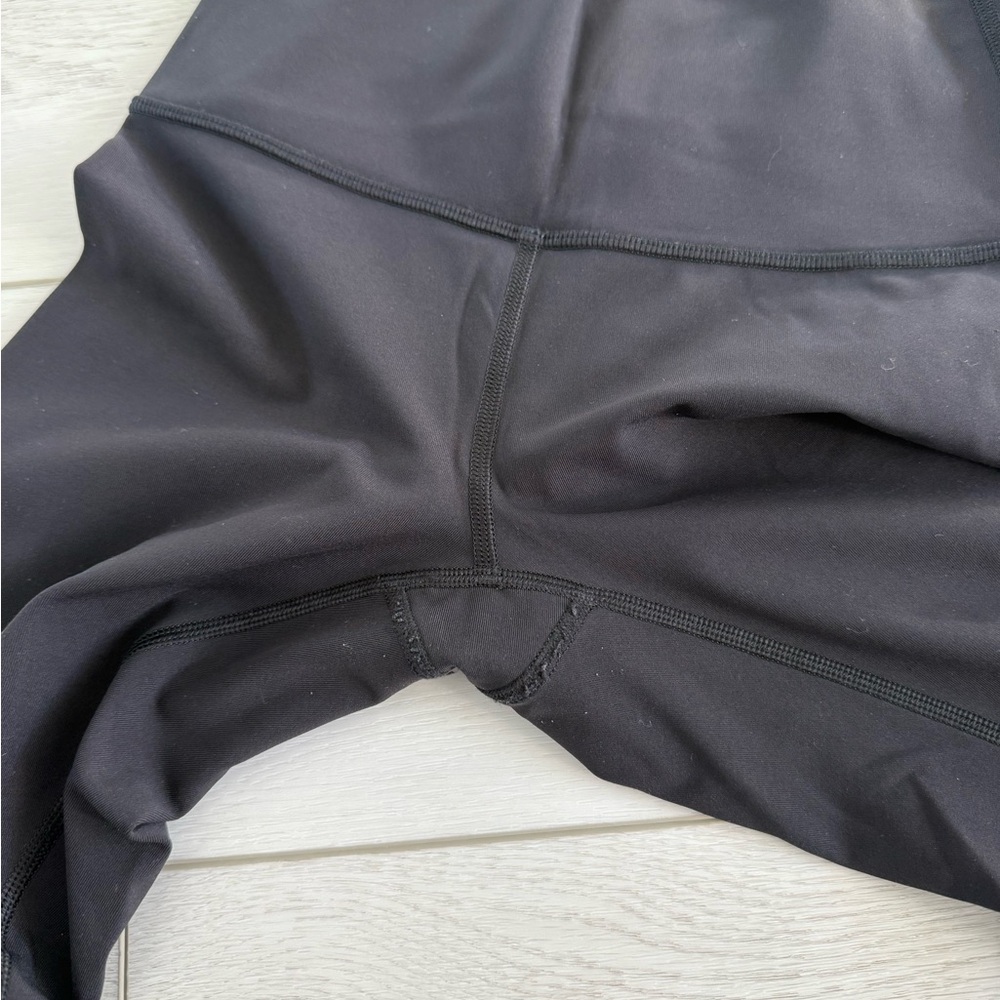 SOLD Lululemon Wunder Under High Rise 25” Black Legging - Picture 6 of 6